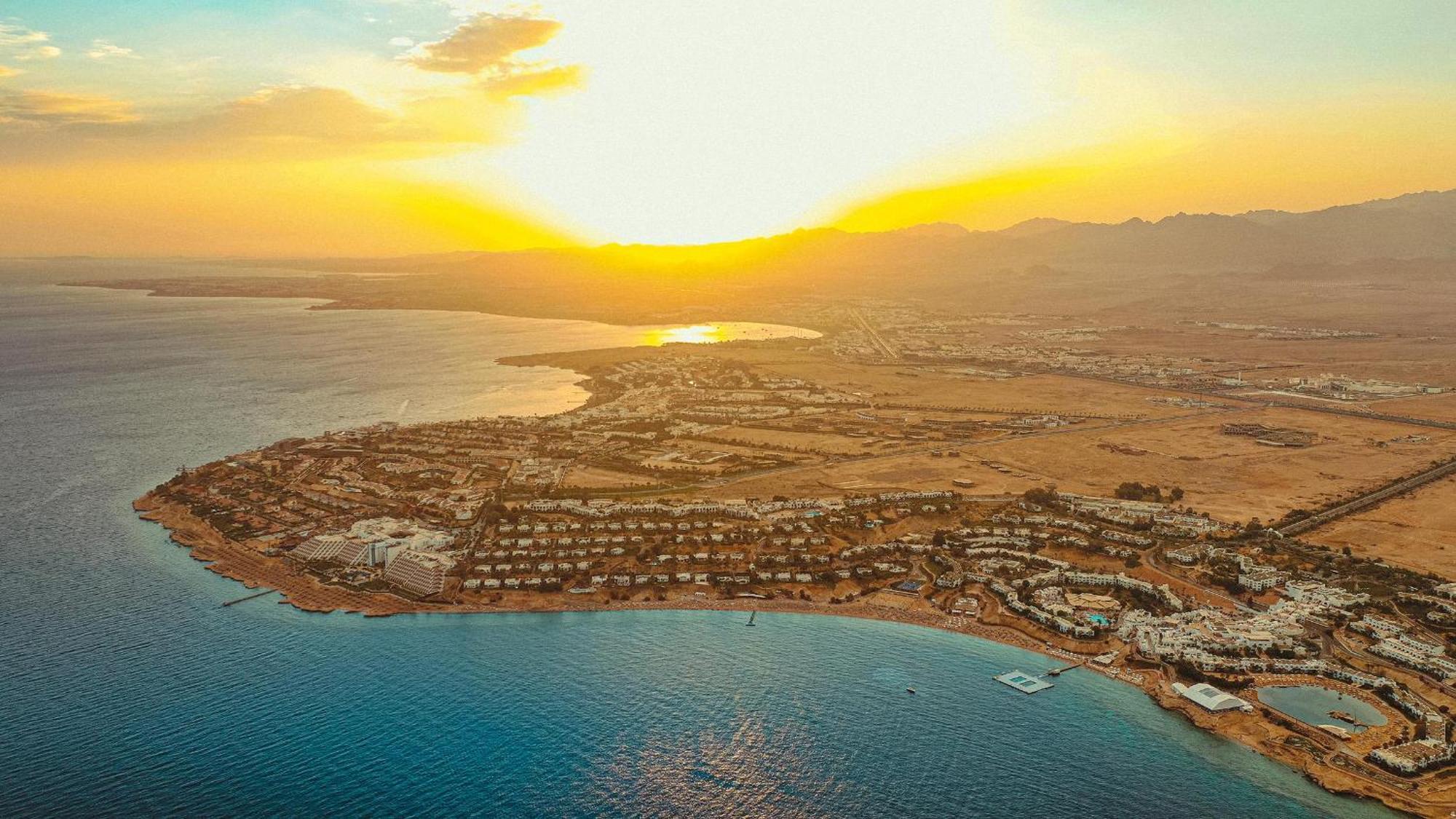 Domina coral bay resort&spa sharm el sheikh Exterior foto Aerial view of Eilat